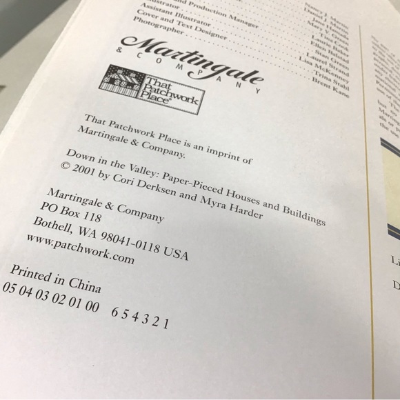 Down In The Valley Book Paper Pieced Houses & Buildings Quilting Applique Crafts - Picture 2 of 10